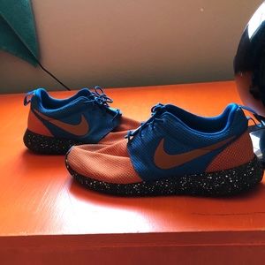 Nike Roshe One Orange/Blue Size 11